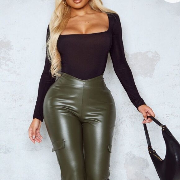 Pretty Little Things Shape Black Slinky Extreme Scoop Neck LongSleeve Bodysuit 8 - Picture 3 of 8